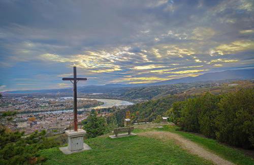 Condrieu et parking voiture vélo 2 ème étage - Foto 34