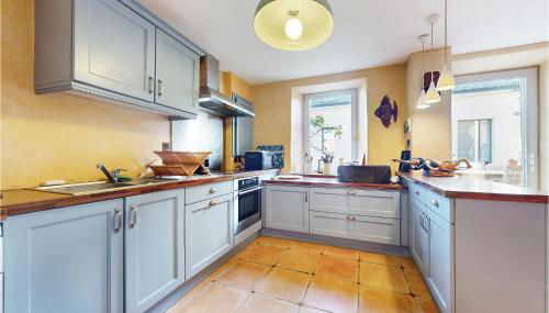 Awesome Home In Ploubazlanec - Foto 5