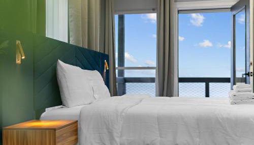 Waterfront Home with Views - Hot Tub & Movie Theatre - Foto 4, towels