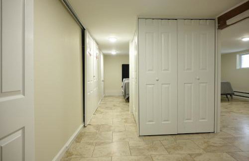 Best EWR Airport Studio-Hot Tub-Free Parking - Foto 31