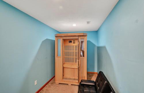 Cozy Retreat with Hot Tub in Peaceful Goshen home - Foto 18