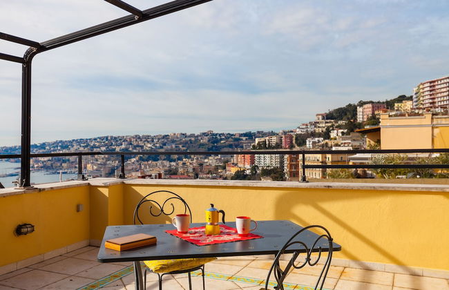 Bright Rooftop by Napoliapartments - Foto 24