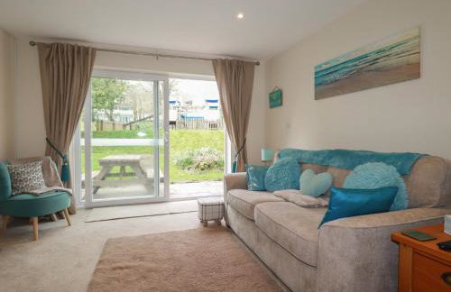 'Poolside' 66 Atlantic Reach - Foto 1