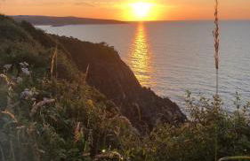 Lofthouse - secluded quirky cottage with sea views! - Photo 20