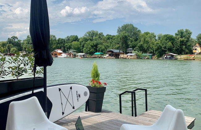 Beach House Belgrade - Photo 11