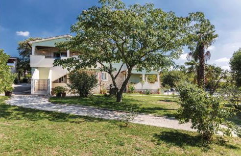 3 Bedroom Nice Apartment In Kanfanar - Photo 31