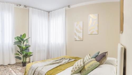 San Marco Square with Canal View by Wonderful Italy - Photo 4