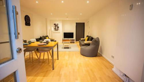 Nahe Stadt/Alster, Ruhig, Dart - Foto 2