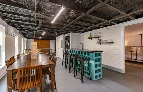 300 steps from Lake Hot Tub Fire Pit Game Room - Foto 16