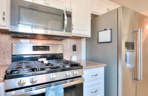 Beachside Bliss Spacious 3BR Retreat, Steps to Ocean - Foto 15