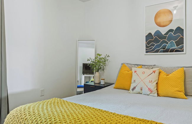 Lake Daze by Avantstay Lakefront w/ Modern Interior, Enclosed Porch & Hot Tub - Foto 32