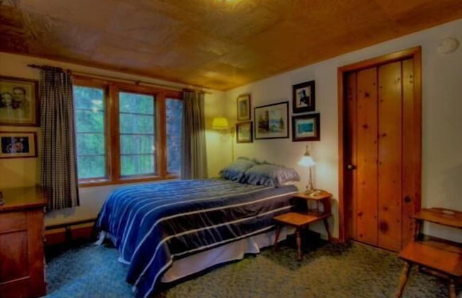 Twin Top Lodge - Photo 3