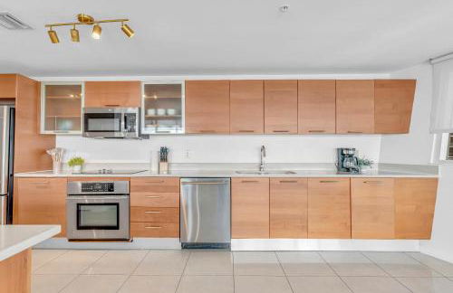 Miami Vice - Central Midtown Pool and Parking - Foto 16