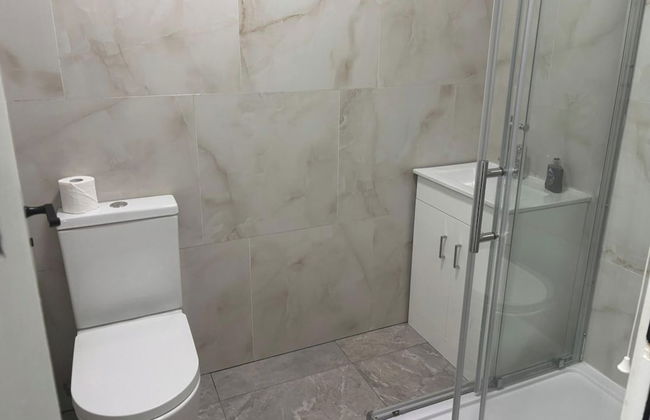 1 Bed Flat - Sleeps 2 - Parking - Wifi - Foto 7