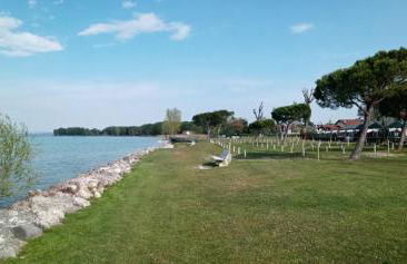 Mosaici Sunrise - lake front apartment with beautiful view - Foto 19