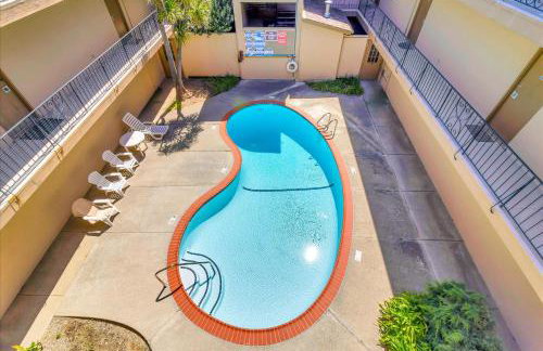 Peaceful Family Friendly 2BR 2BA Entire Apt Unit in Belmont Hill - Foto 12