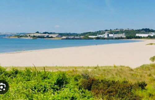 The Beach Retreat - Photo 26