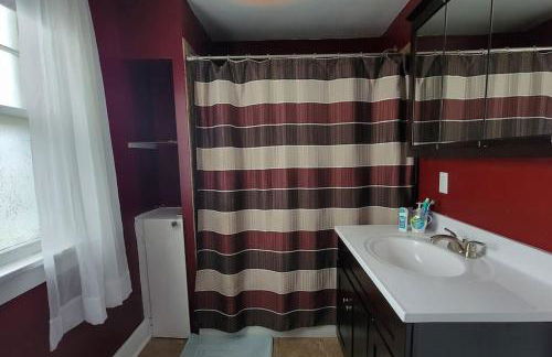 Comfortable and Charming, 15 mins to Niagara Falls - Foto 10