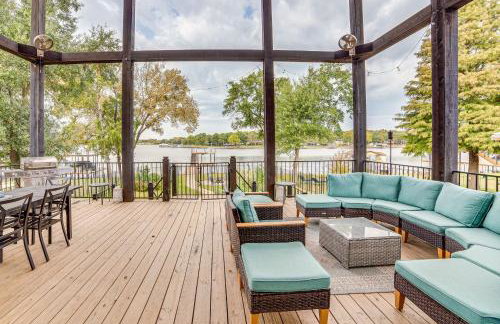 Private Dock and Yard! Modern Getaway in Mabank - Foto 25