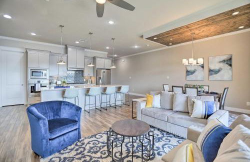 Elegant Lake Conroe Townhome with Boat Slip! - Foto 1