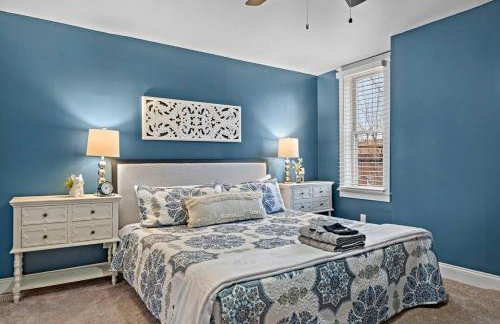 NEW! High-end Manchester Home w/ a hot tub - Foto 22