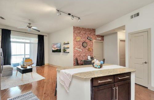 Lux Mid-Rise Walking Distance to NRG Stadium - Foto 33