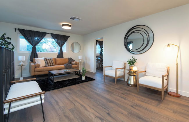 Superb Apartment near Dodger - Photo 25