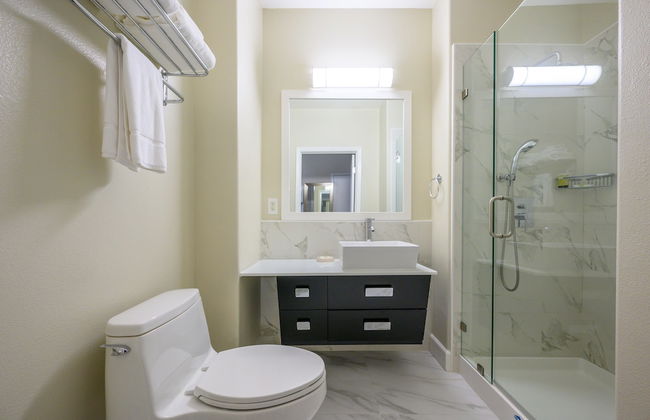 Studios Inn - Photo 29