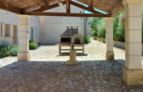 2 Bedroom Awesome Home In Saint-Laurent-De-La-Ca - Foto 12