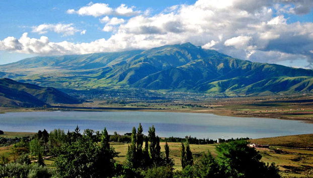 Paisajes del embalse de La Angostura