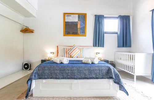 Tranquil large 6 bedroom family Villa sleeps 20 near sitges - Photo 79