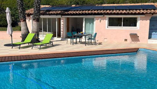 Petite Villa indépendante - Grande piscine 12x8 - Foto 3, sunbed