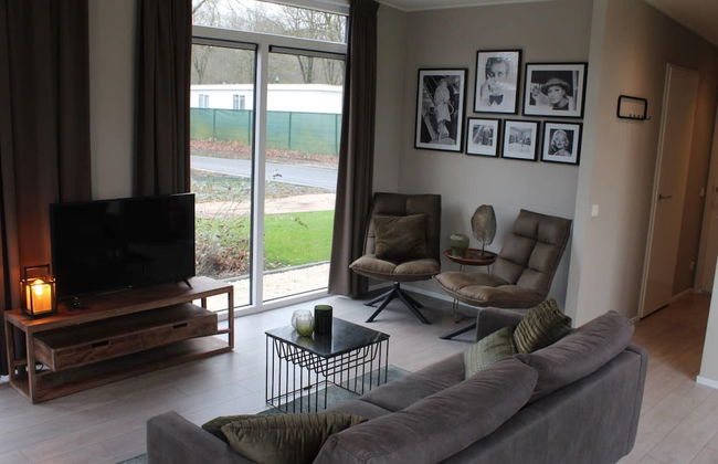 Modern Chalet Only 2 km of the Efteling - Foto 6