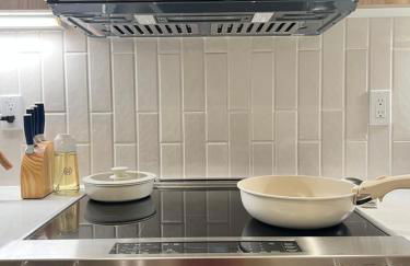 Luxe & Bright Gem - Prime Location, Roof Deck, View - Foto 11