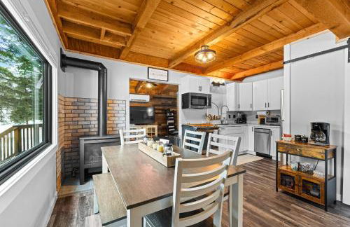 Blue Haven - Wooded, pet friendly home w/ trailer parking, AC, and deck - Foto 4