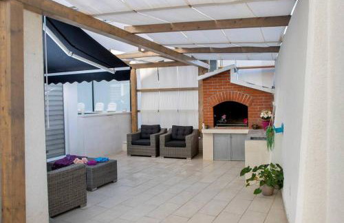 Luxury apartment Martinis with pool - Photo 33