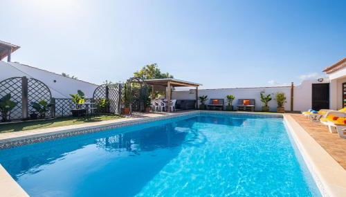 Villa Estrelícia - Pool - Free wi-fi - New in Booking - Photo 3