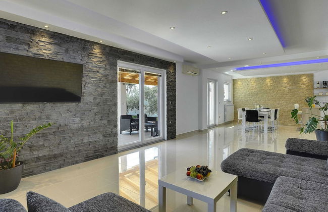 Family Villa With Swimming Pool - Foto 11
