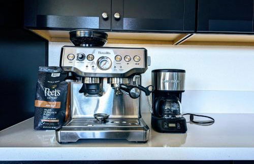 Modern, Spacious & Relaxing Home in Sparks, NV - Photo 12