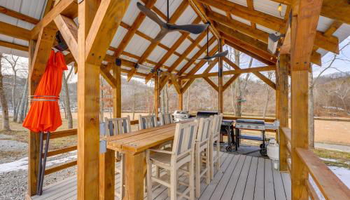 Riverside Galena Hideaway with Grills and Picnic Area - Foto 4