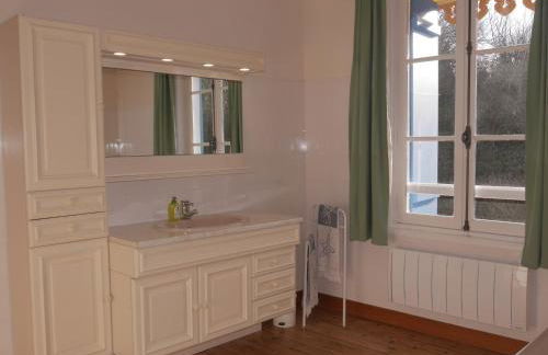 Maison avec jardin et accès direct plage à Le Palais - FR-1-418-20 - Foto 17