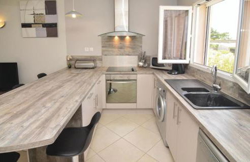 Beautiful Home In Barjac With Wifi - Photo 6