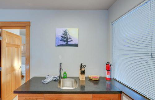 Quaint Mount Vernon Studio Rental with Big Lake View - Foto 14