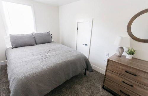 Beautiful Cape Cod House in Central Location - Foto 13