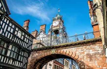 Well Decorated Home Charming Village Location - Foto 49