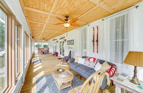 Spacious Vintage Gem with Sunroom in Manistee! - Foto 5