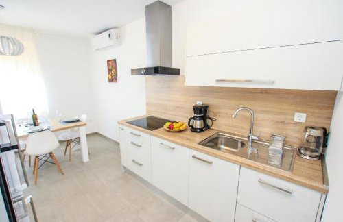 Family Beach Apartments - Photo 12