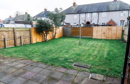 Spacious 2Bed - Great for Contractors - Driveway&Garden - Foto 71