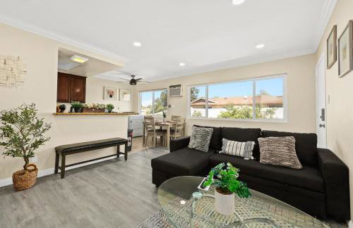 Sunny & Cheerful Near I-10 ~ Queen Beds ~ Parking - Foto 75