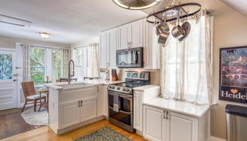 Historic District Charm, Convenience and Comfort - Foto 4